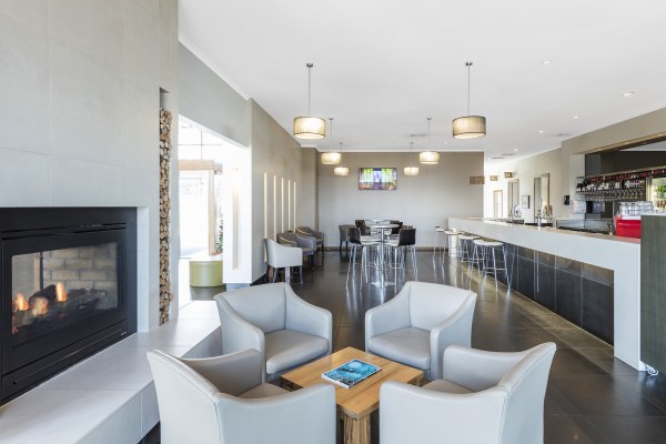 Lounge Bar